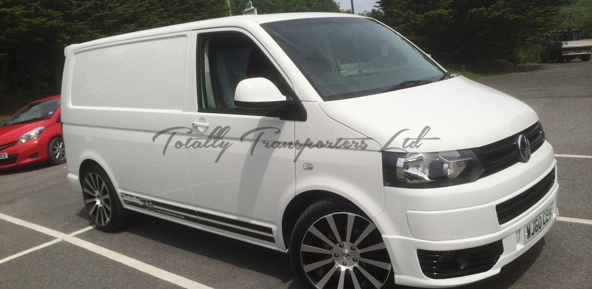 VW t5 Transporter 2.5. Фольксваген т5 серебро. Volkswagen Transporter t5 желтый. Фольксваген т 5 белого цвета дизель. Т5 фольксваген 2.5 тди