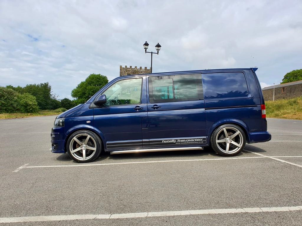 Volkswagen Transporter T5 Kombi Bus